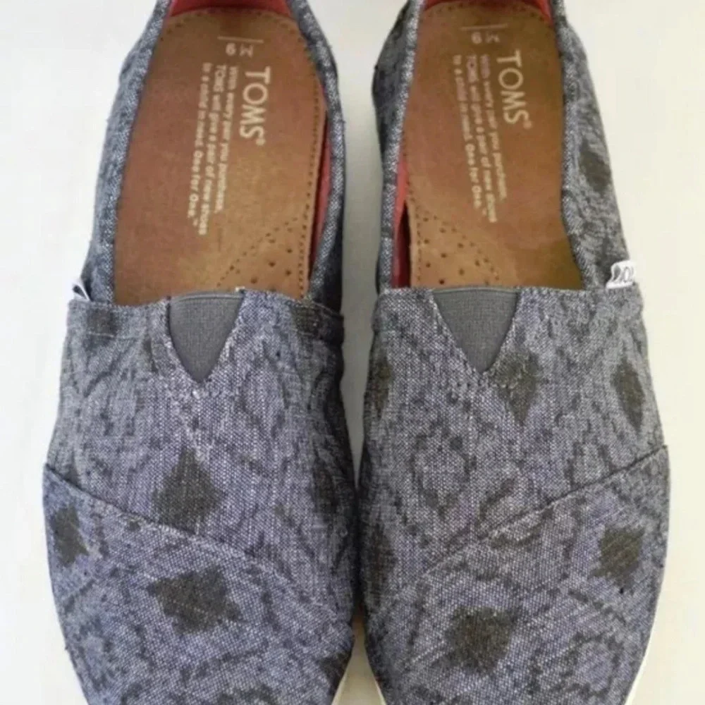 Brand New Without Box Toms+ Men Geometric Ikat Classics Size 9